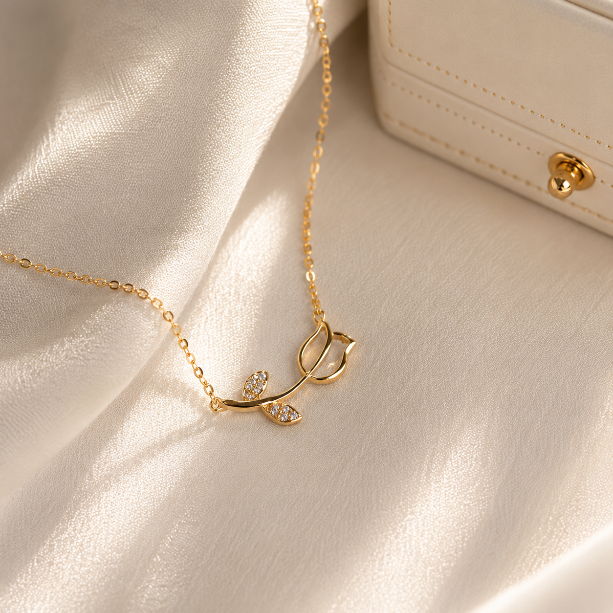Eternal Bloom Tulip Necklace
