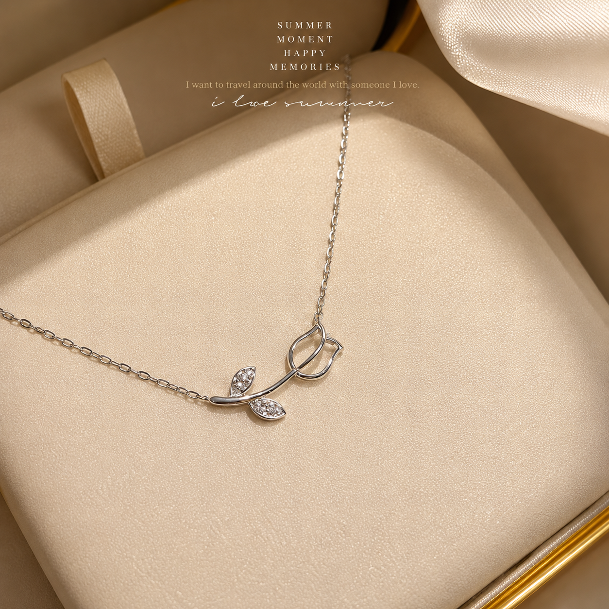 Eternal Bloom Tulip Necklace