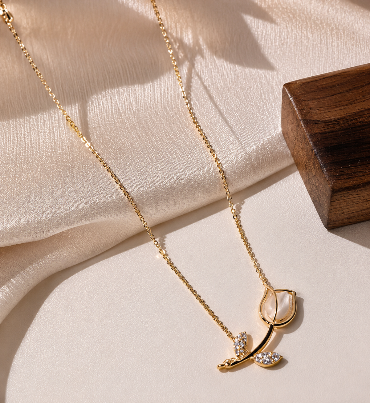 Eternal Bloom Tulip Necklace